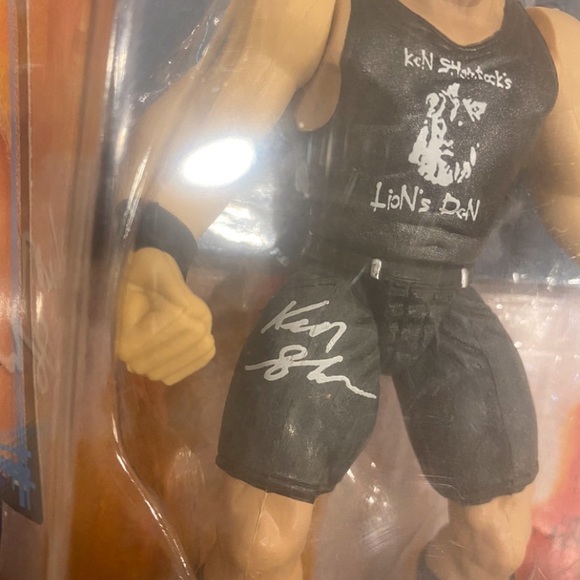 1999 WWF Jakks Pacific Signature Series 4 "Blue Edition" Ken Shamrock - Picture 2 of 2